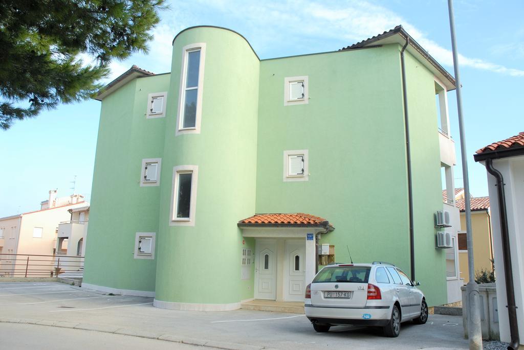 Apartments Green Village Premantura Exterior photo