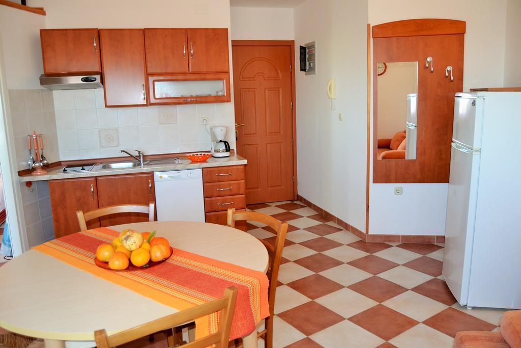 Apartments Green Village Premantura Room photo